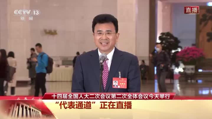 代表通道丨陈军：未来一两年，电动汽车充一次电就可跑超一千公里