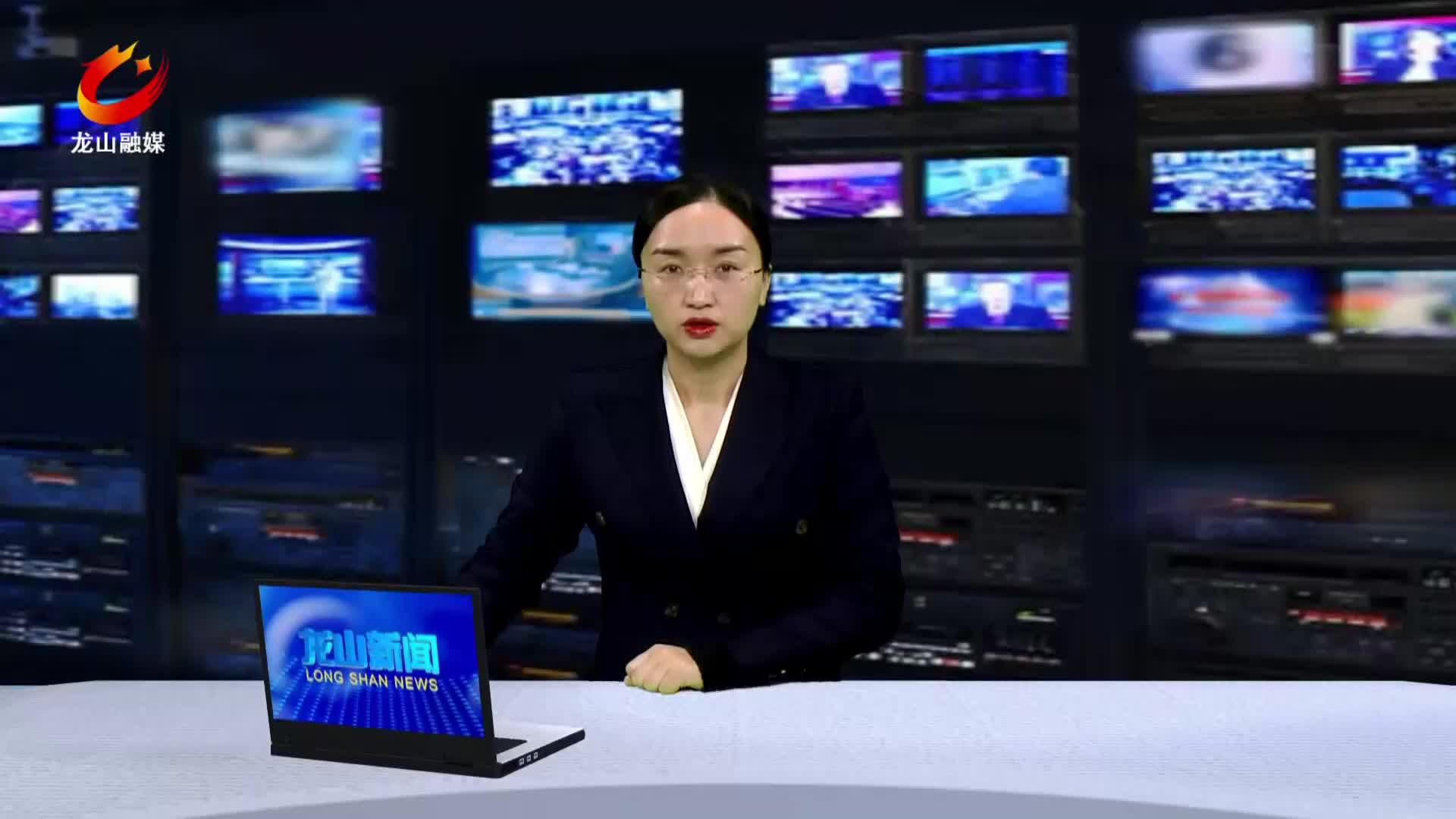 【龙山新闻】红军后代向我县湘鄂川黔革命根据地纪念馆捐赠书籍、文物