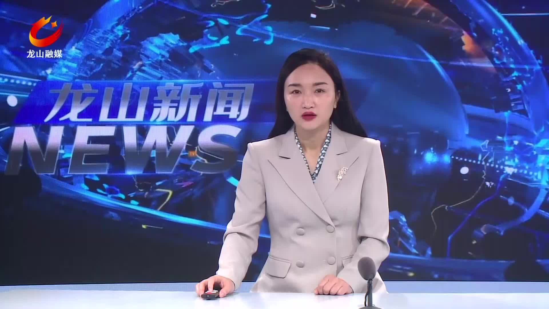 【龙山新闻】兴隆街道堰坝村：百合施肥 加强冬季培管