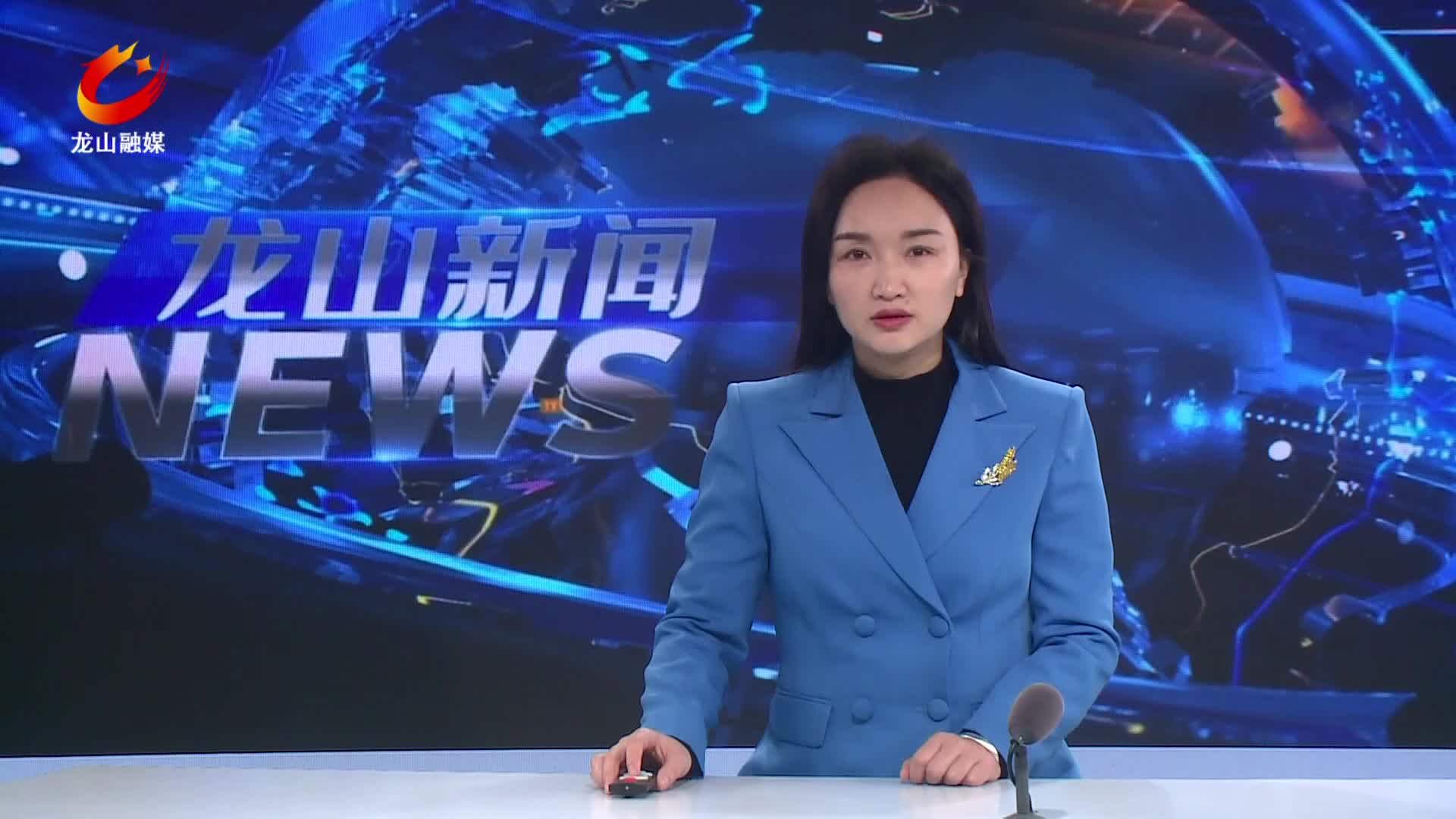 【龙山新闻】“新战友”新能源作业车正式上岗