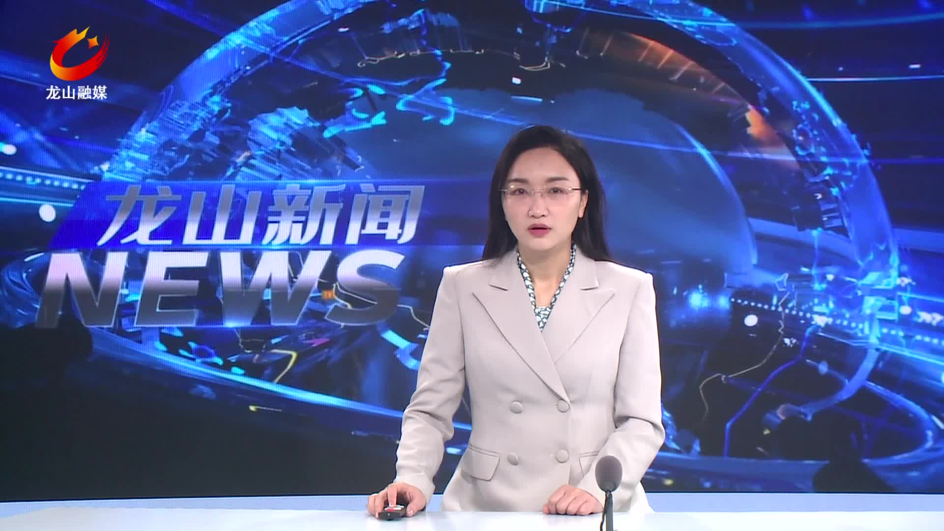 【龙山新闻】爱心企业冬日送温暖 情暖敬老院