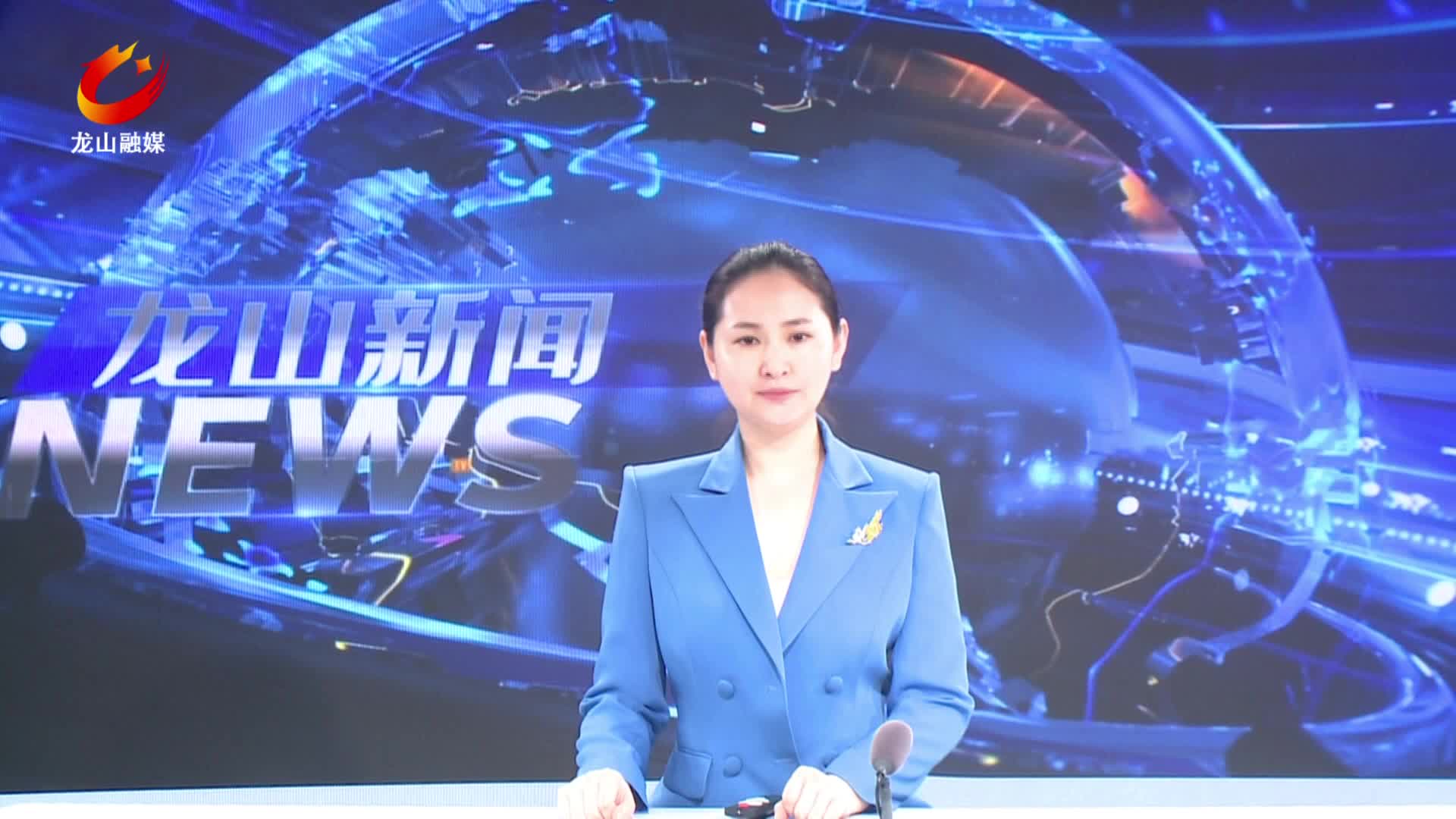 【龙山新闻】降雨导致高速连接线山体滑坡 快速处置恢复通行