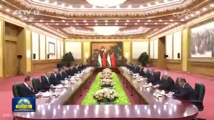 习近平同塔吉克斯坦总统拉赫蒙会谈