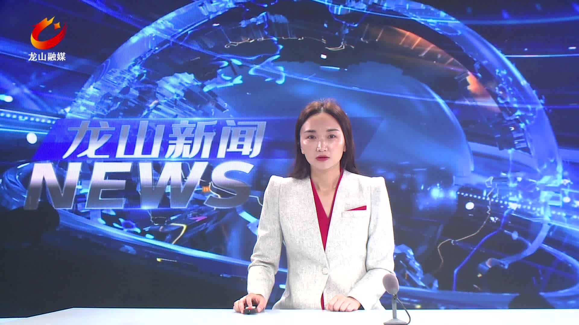 【龙山新闻】公益电影放映进社区 丰富孩子暑假欢乐生活